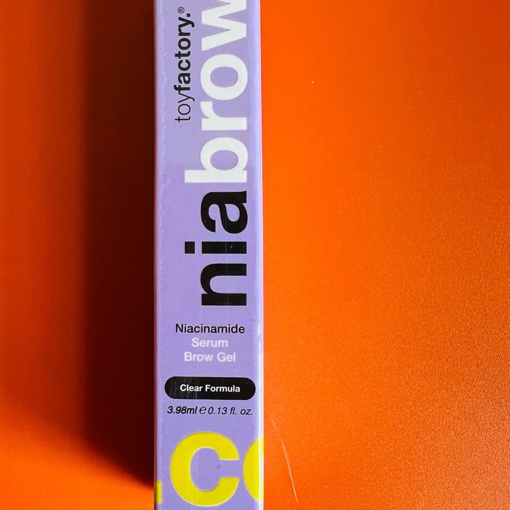 Toy Factory Niabrow Clear Brow Gel - Picture 3 of 7